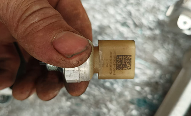 特斯拉热泵系统维修