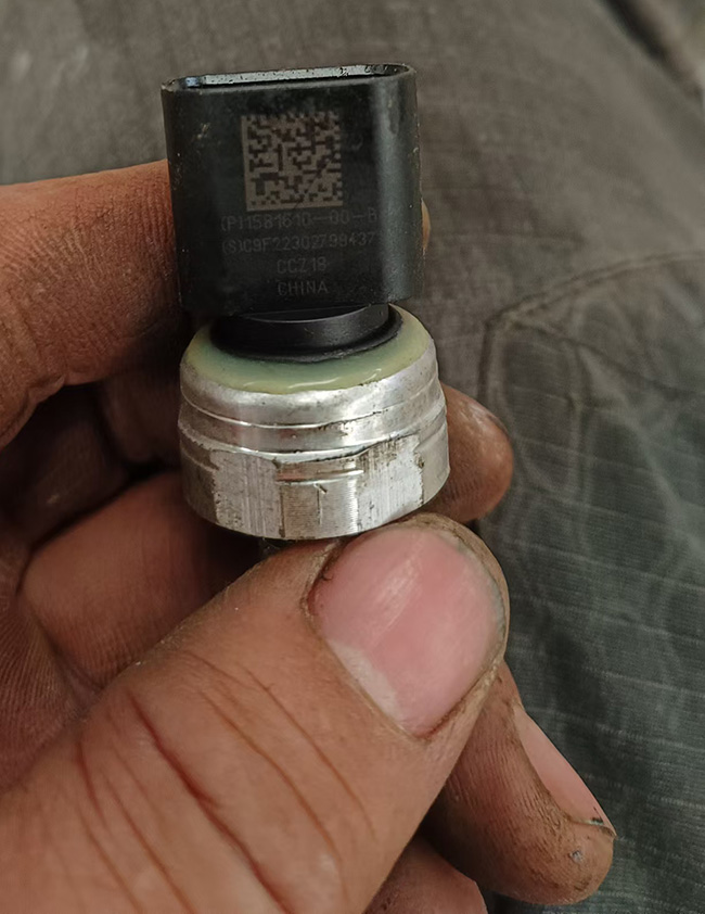 特斯拉热泵系统维修